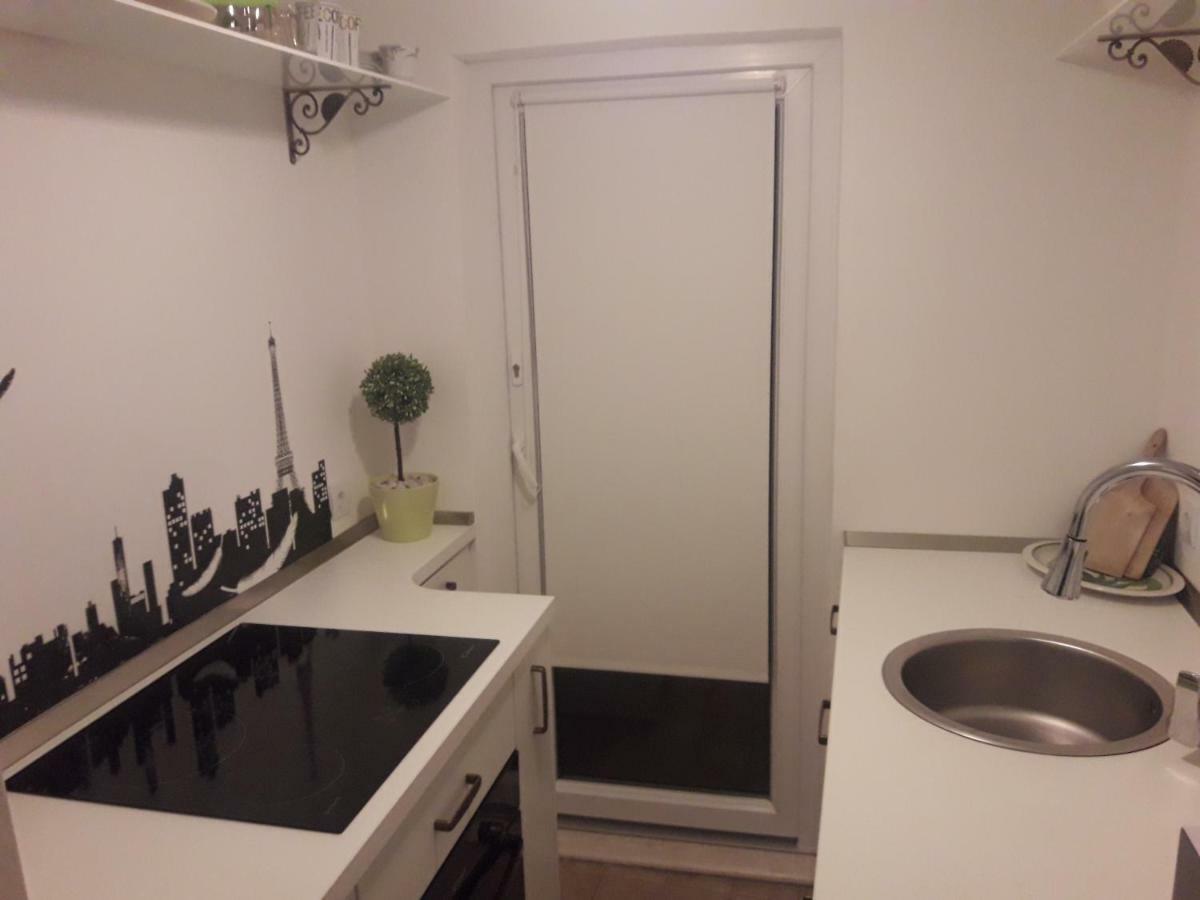 Db Interiors Apartment Split Exterior photo